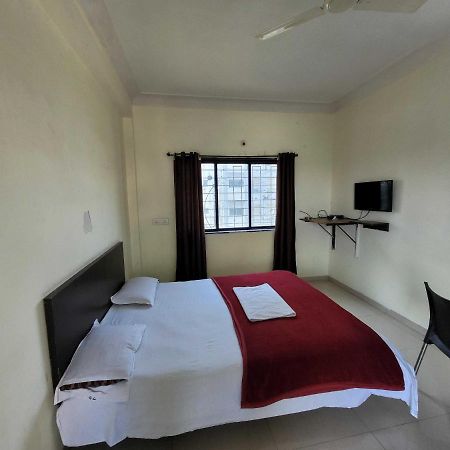 สปอต ออน 72974 โคกุล ลอดจ์ Hotel ปูเน่ ภายนอก รูปภาพ